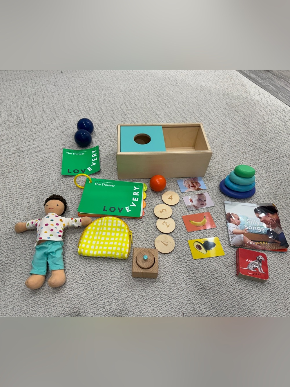 LOVEVERY The Thinker 11-12 month Playkit